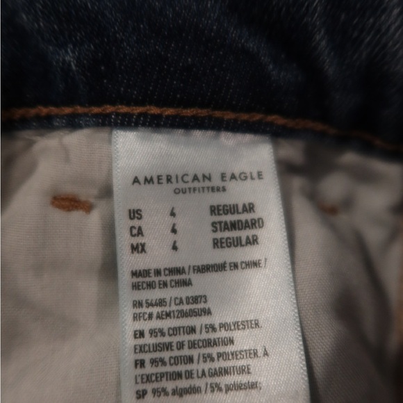 American Eagle Mom Jean - Picture 3 of 3